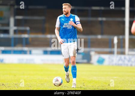 Mai 2021; Weston Homes Stadium, Peterborough, Cambridgeshire, England; English Football League One Football, Peterborough United gegen Lincoln City; Mark Beevers von Peterborough United Stockfoto