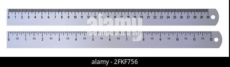 Realistische Metalllineale 30 Zentimeter und 12 Zoll. Realistische 3D-Vektordarstellung isoliert auf weißem Hintergrund. Stock Vektor