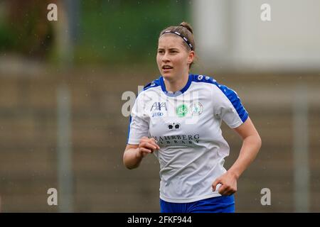 Carouge, Schweiz. Mai 2021. 1. Mai 2021, Carouge, Stade de la Fontenette, AXA Women's Super League: Servette FC Chenois Feminin - FC St.Gallen-Staad, # 7 Geraldine ESS (St. Gallen-Staad) in Aktion (Schweiz/Kroatien OUT) Quelle: SPP Sport Pressefoto. /Alamy Live News Stockfoto