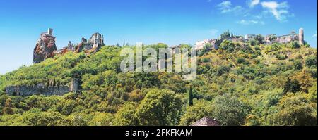 SONY DSCDas kleine Dorf Rochemaure im Rhonetal In Frankreich Stockfoto