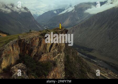 KATU-Yaryk Pass, eine der unheimlichsten Straßen der Welt. Russland. Stockfoto