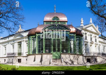 Die schmiedeeiserne Wintergarten-Halle der Lenck Villa, erbaut 1890, renoviert 2020, Sopron, Ungarn Stockfoto