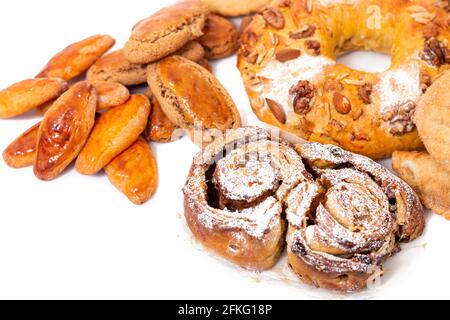 Mischung aus typischem und traditionellem weihnachtsgebäck und Kuchen der portugiesischen Küche und Gastronomie. Stockfoto