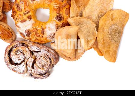 Mischung aus typischem und traditionellem weihnachtsgebäck und Kuchen der portugiesischen Küche und Gastronomie. Stockfoto
