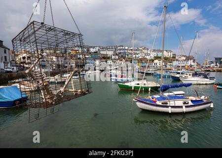 Ein Skelett wacht über der Küstenstadt Brixham in Devon. Stockfoto