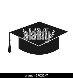 Klasse von 2021 Hand auf Abschlusshut geschrieben. Herzlichen Glückwunsch an Absolventen Typografie Poster. Vektorvorlage für Grußkarte, Banner, Etikett, aufkleber Stock Vektor