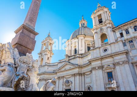 Aufnahme des Navona-Platzes und des Details der Statue der vier Hauptabenden in Rom, Italien Stockfoto