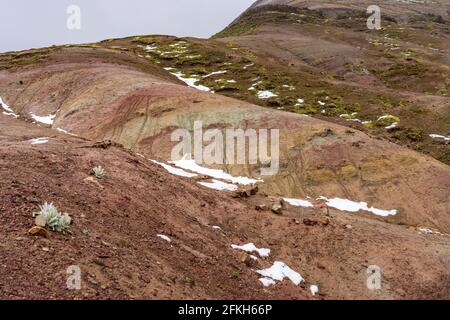 Palccoyo Rainbow Mountain in den peruanischen Anden Stockfoto