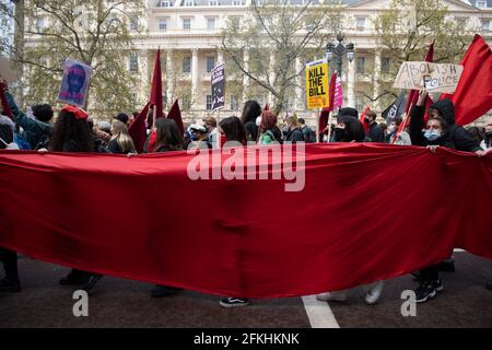 01 Mai 2021. London, Großbritannien. Foto von Ray Tang Demonstranten demonstrieren während des 1. Mai-Protestes in der Mall. Stockfoto