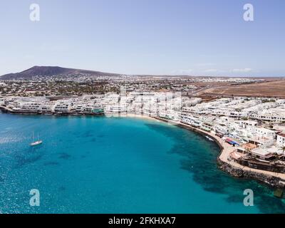 Playa Blanca, Spanien; 28. April 2021: Luftaufnahme Playa Blanca, Lanzarote Stockfoto