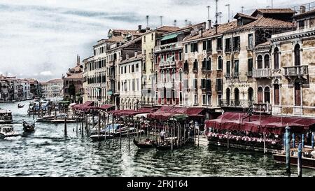 Venedig / Venedig / Venezia - auf dem Canale Grande - Kunstfoto - Kanal, Villen, Gondeln, Boote, Paläste, Lokale - stimmungsvoll Stockfoto