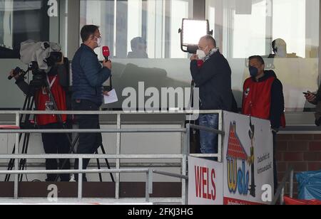 Lotte, Deutschland. 1. Mai 2021. firo: 01.05.2021 Fuvuball: Fußball: 3. Bundesliga, Saison 2020/21 KFC Uerdingen 05 - Dynamo Dresden 0: 2 KFC-Torwartlegende Werner Vollack in der Magenta Sport Interview mit Thomas Wagner Quelle: dpa/Alamy Live News Stockfoto