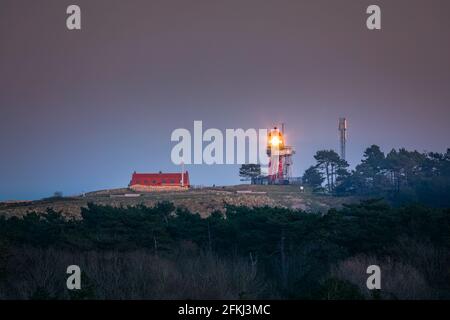 Vuurduin ist ein Leuchtturm auf der niederländischen Insel Vlieland. Der Leuchtturm wurde 1909 auf Vlieland auf einem der Voorboetsduin, einem der h, aufgestellt Stockfoto