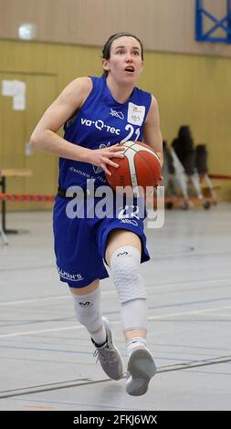 Düsseldorf, Deutschland, 30/04/2021, firo Basketball Frauen Frauen: 04/30/2021 2. Bundesliga 2020 2021, Aktionsspiele, 1. Spiel QOOL HAIE Würzburg, Wvºrzburg - Capitol Bascats Dvºsseldorf, Düsseldorf, GER, 66-86 Bild: v. Links Paige Marie Bradley (QOOL HAIE Würzburg) weltweit im Einsatz Stockfoto