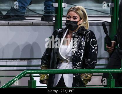 Diletta Leotta von DAZN Italia lächelt während der Serie A Fußballspiel 2020/21 zwischen AC Milan und Benevento Calcio AT / LM Stockfoto