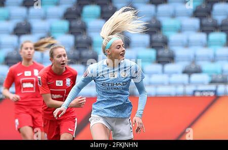 Chloe Kelly von Manchester City feiert das 2. Tor ihres Teams gegen Birmingham City während des Spiels der FA Women's Super League im Manchester City Academy Stadium. Ausgabedatum: Sonntag, 2. Mai 2021. Stockfoto