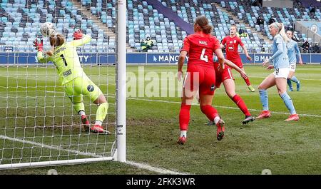 Chloe Kelly von Manchester City erzielt beim Spiel der FA Women's Super League im Manchester City Academy Stadium das 2. Tor gegen Birmingham City. Ausgabedatum: Sonntag, 2. Mai 2021. Stockfoto