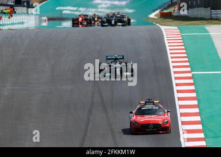 Portimao, Portugal. Mai 2021. Mercedes Sicherheitsfahrzeug, während der Formel 1 Heineken Grande Prémio de, Portugal. , . auf dem Algarve International Circuit, in Portimao, Portugal - Foto DPPI Kredit: DPPI Media/Alamy Live News Stockfoto