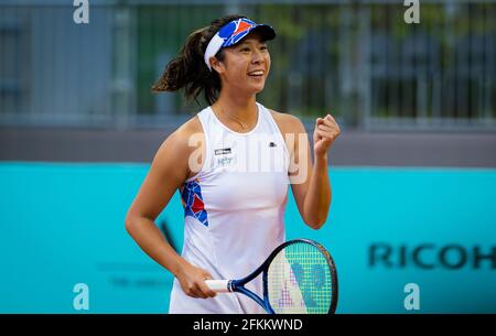 Ena Shibahara aus Japan spielt Doppel bei den Mutua Madrid Open 2021, Masters 1000 Tennisturnier am 1. Mai 2021 in La Caja Magica in Madrid, Spanien - Foto Rob Prange / Spanien DPPI / DPPI / LiveMedia Stockfoto