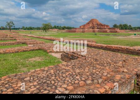 Somapuri Vihara Somapura Mahavihara , Ruinen eines buddhistischen Klosterkomplexes im Dorf Paharpur, Bangladesch Stockfoto