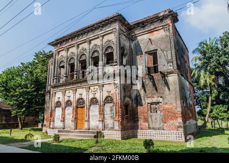 Zerstörtes Haus in der historischen Stadt Panam Panam Nagor, Bangladesch Stockfoto