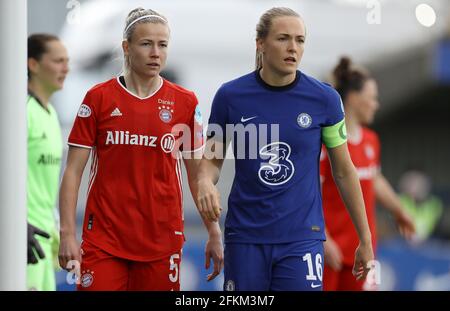 Kington upon Thames, England, 2. Mai 2021. Magdalena Eriksson von Chelsea und Hanna Glas von Bayern München während des UEFA Women's Champions League-Spiels in Kingsmeadow, Kington upon Thames. Bildnachweis sollte lauten: Paul Terry / Sportimage Kredit: Sportimage/Alamy Live News Stockfoto