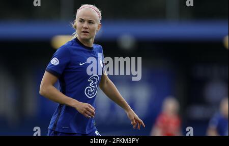 Kington upon Thames, England, 2. Mai 2021. Pernille Harder von Chelsea während des Spiels der UEFA Women's Champions League in Kingsmeadow, Kington upon Thames. Bildnachweis sollte lauten: Paul Terry / Sportimage Kredit: Sportimage/Alamy Live News Stockfoto