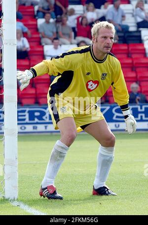 PORTSMOUTH FC HARALD WAPENAAR V BOURNEMOUTH 19-07-03 PIC MIKE WALKER,2003 Stockfoto