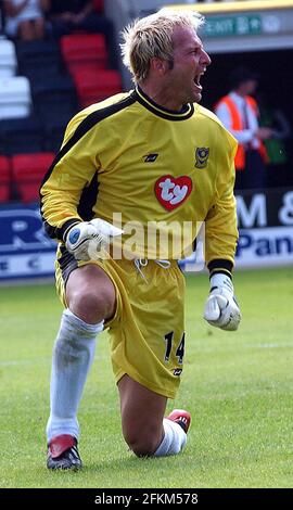 PORTSMOUTH FC HARALD WAPENAAR V BOURNEMOUTH 19-07-03 PIC MIKE WALKER, 2003 Stockfoto