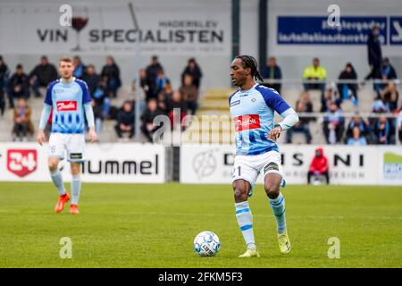 Haderslev, Dänemark. Mai 2021. Jeppe Simonsen (21) aus Soenderjyske beim 3F Superliga-Spiel zwischen Soenderjyske und Odense Boldklub im Sydbank Park in Haderslev. (Foto: Gonzales Photo/Alamy Live News Stockfoto