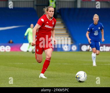 Kingston upon Thames, Großbritannien. Februar 2018. KINGSTON UPON THAMES, Großbritannien, MAI 02: Sydney Lohmann vom FC Bayern MünchenDamen im Halbfinale der Champions League der Frauen zwischen Chelsea Women und FC Bayern München Damen am 02. Mai 2021 in Kingsmeadow, Kingston upon Thames Credit: Action Foto Sport/Alamy Live News Stockfoto