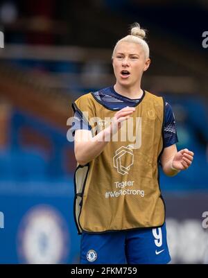 Kingston, Großbritannien. Mai 2021. Bethany England of Chelsea das Vorspiel der Frauen während des Halbfinales der 2. Etappe der UEFA Women's Champions League hinter verschlossenen Türen zwischen den Frauen von Chelsea Women und dem FC Bayern München am 2. Mai 2021 im Kingsmeadow Stadium, Kingston, England. Foto von Andy Rowland. Quelle: Prime Media Images/Alamy Live News Stockfoto