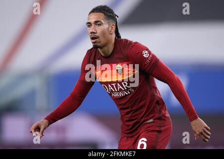 Genua, Italien, 2. Mai 2021. Chris Smalling von AS Roma während des Serie-A-Spiels bei Luigi Ferraris, Genua. Bildnachweis sollte lauten: Jonathan Moscrop / Sportimage Stockfoto