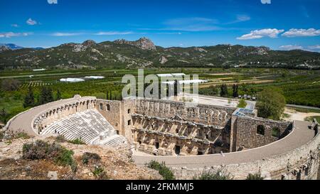 Luftaufnahme des Aspendos Antique Theatre, besterhaltenes antikes Theater der Welt Stockfoto