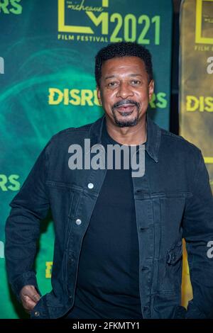 Hollywood, USA. Mai 2021. Robert Townsend nimmt am 2. Mai 2021 an der Abschlussnacht des Micheaux Film Festivals im TLC Chinese Theatre, Hollywood, CA Teil.Quelle: Eugene Powers/Alamy Live News Stockfoto