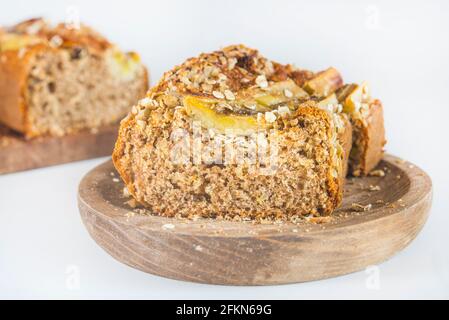 Bananenbrot mit Haferzucker Stockfoto