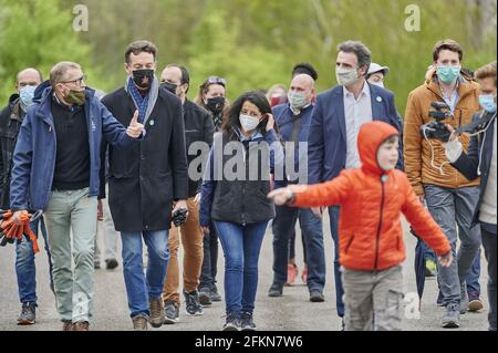 Karima Delli, Leiterin der Gewerkschaftsliste der Linken für die Regionalwahlen im Hauts de France, zieht am 02. Mai 2021 nach Loos en Gohelle, Frankreich. Foto von Blanquart C/ANDBZ/ABACAPRESS.COM Stockfoto