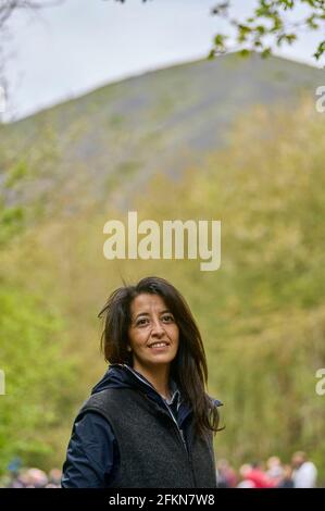 Karima Delli, Leiterin der Gewerkschaftsliste der Linken für die Regionalwahlen im Hauts de France, vor einem der Schlackenhaufen der Grube Nr. 11 - 19, Loos en Gohelle, Frankreich am 02. Mai 2021. Foto von Blanquart C/ANDBZ/ABACAPRESS.COM Stockfoto