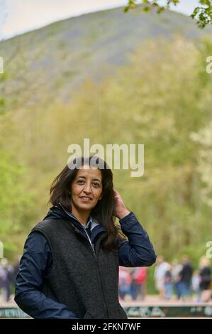 Karima Delli, Leiterin der Gewerkschaftsliste der Linken für die Regionalwahlen im Hauts de France, vor einem der Schlackenhaufen der Grube Nr. 11 - 19, Loos en Gohelle, Frankreich am 02. Mai 2021. Foto von Blanquart C/ANDBZ/ABACAPRESS.COM Stockfoto