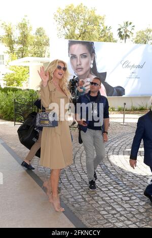 Victoria Silvstedt sah das Martinez Hotel in Cannes verlassen Stockfoto