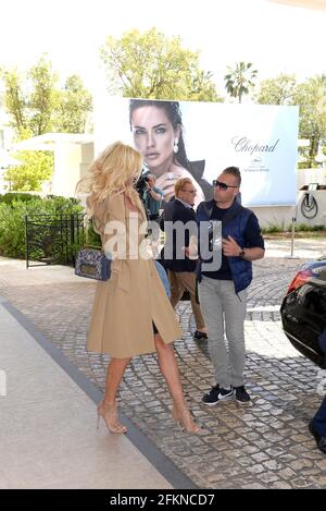 Victoria Silvstedt sah das Martinez Hotel in Cannes verlassen Stockfoto