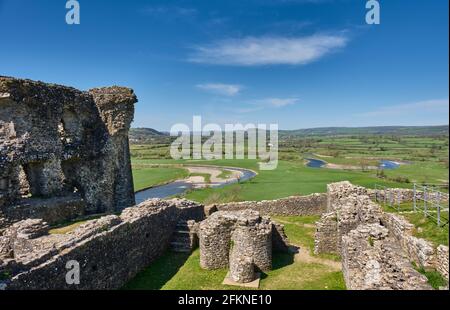 Ruinen von Dryslwyn Castle mit Blick auf das Tywi Valley, Dryslwyn, Carmarthenshire Stockfoto