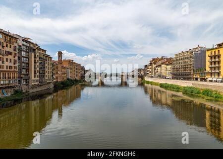 Ponte Santa Trinita Brücke in Florenz, Toskana, Italien Stockfoto