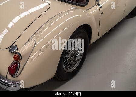 Heckkotflügel eines Jaguar E-TYPE, ausgestellt im National Transport Museum in Inverell, New South Wales, Australien Stockfoto