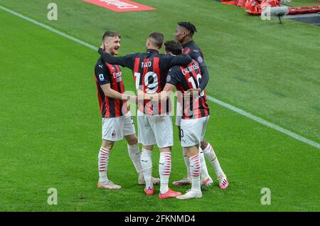Mailand, Italien. Mai 2021. Theo Hernandez (19) vom AC Mailand sah in der Serie EIN Spiel zwischen AC Mailand und Benevento in San Siro in Mailand. (Bildnachweis: Gonzales Photo - Tommaso Fimiano). Stockfoto
