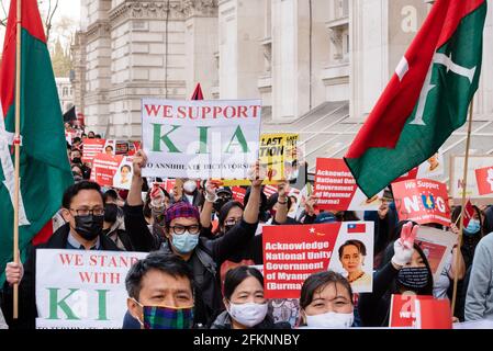 London, Großbritannien. 2 Mai 2021. Global Myanmar protestiert gegen die Militärregierung in Myanmar und für die Regierung der Nationalen Einheit Stockfoto