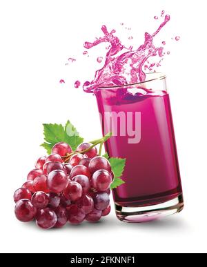 Traubensaft spritzt aus dem Glas mit Traubenfrucht auf Weißer Hintergrund Stockfoto