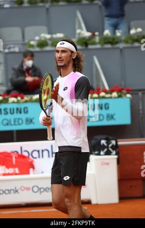 Lloyd Harris aus Südafrika in Aktion während seines Einzelspiel der Herren, Runde 64, gegen Grigor Dimitrov aus Bulgarien auf der Mutua Madrid Open 2021, Masters 1000 Tennisturnier am 3. Mai 2021 in La Caja Magica in Madrid, Spanien - Foto Laurent Lairys / DPPI Stockfoto