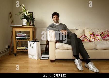 Alessandro Raho zu Hause in East London Bild David Sandison 26/10/2006 Stockfoto