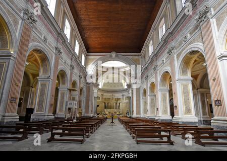 Neapel, Italien, 2. Mai 2021. Das Innere der Kathedrale, die dem Heiligen Johannes geweiht ist, befindet sich im historischen Zentrum der Stadt. Stockfoto